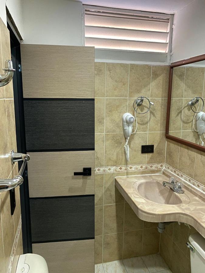Hotel Plaza Real Ocana Luaran gambar
