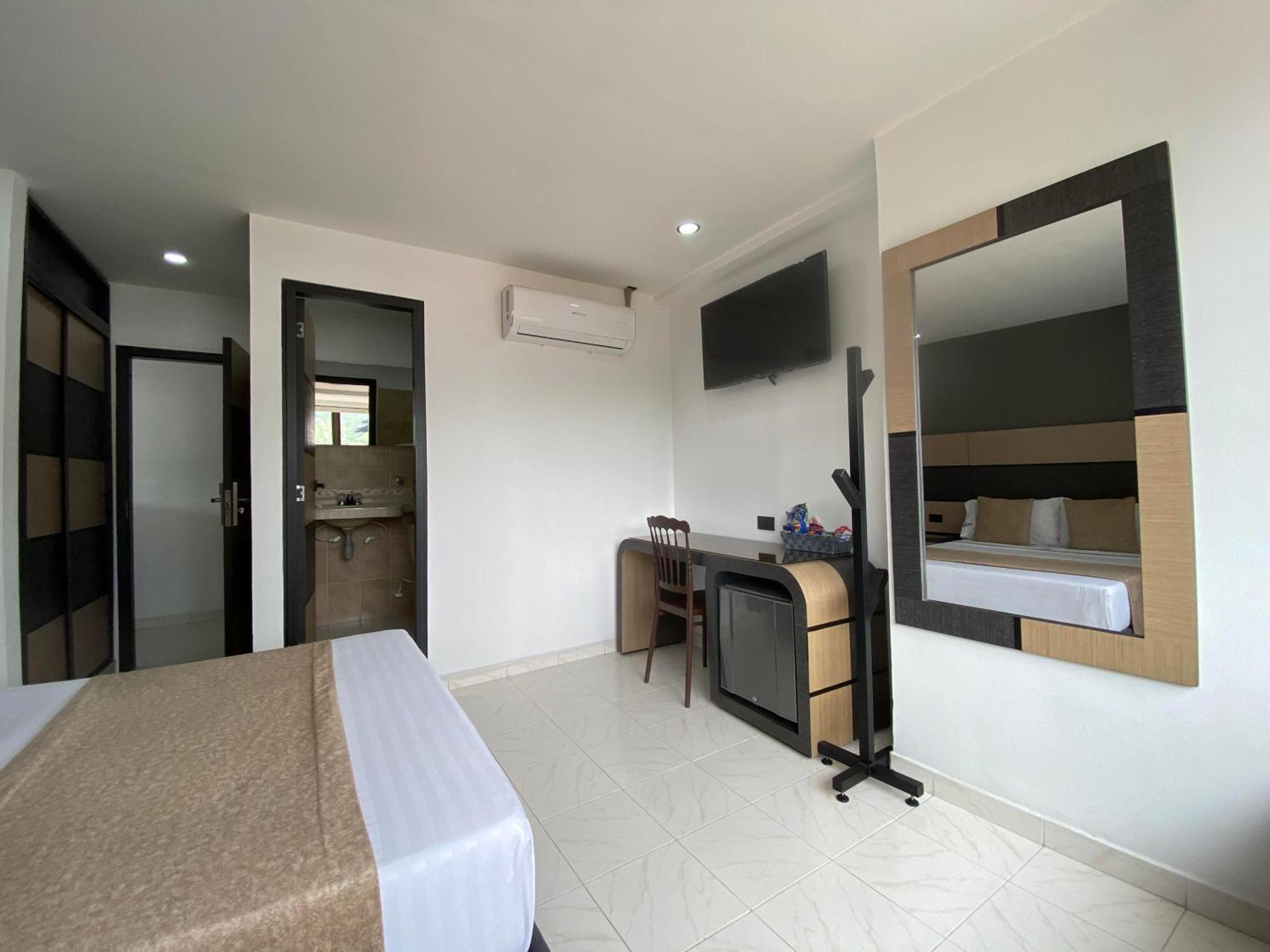 Hotel Plaza Real Ocana Luaran gambar