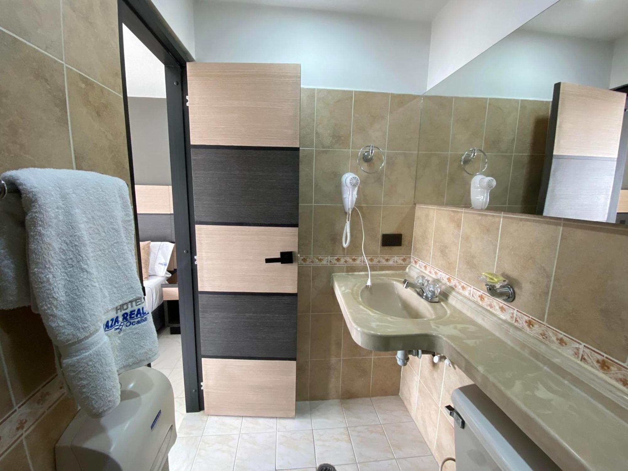 Hotel Plaza Real Ocana Luaran gambar